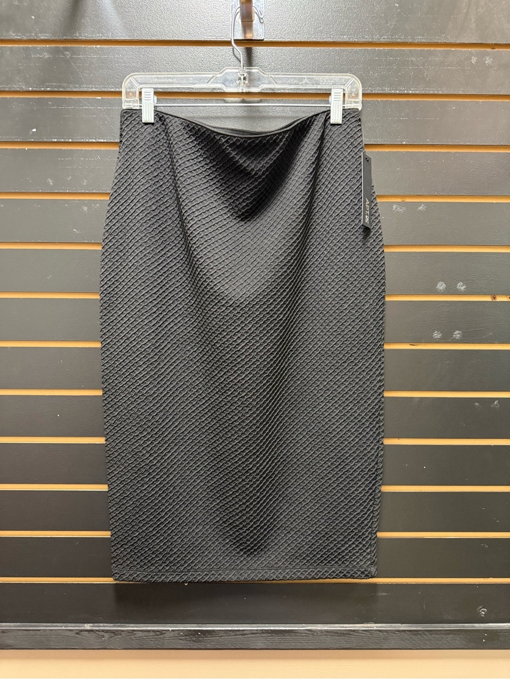 NWT Apt. 9 Black Textured Pencil Skirt Pull-On Stretch Size Large